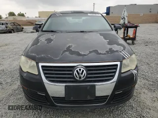 2008 Volkswagen Passat Turbo z VIN WVWJK73C58P031048, wystawiony jako Copart lot #72563814 z przebiegiem 175 435 mil mil oraz Szkoda całkowita • Salvage title. Historia ofert i sprzedaży dostępna na DreamBid. Obrazek 5.
