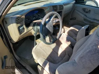 2002 GMC Sonoma SL with VIN 1GTCS145628255534, listed as a Copart auction lot 80115964 with 78,550 mi miles and Salvage Title. Bid and sale history available at carsss.com. Image 8.