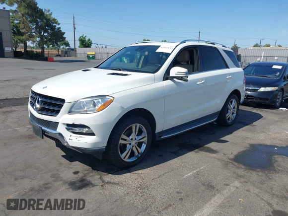 2013 Mercedes-Benz M 350 with VIN 4JGDA5HB9DA110185, listed as a IAAI auction lot 42563832 with 125,340 mi miles and . Bid and sale history available at DreamBid. Image 19.