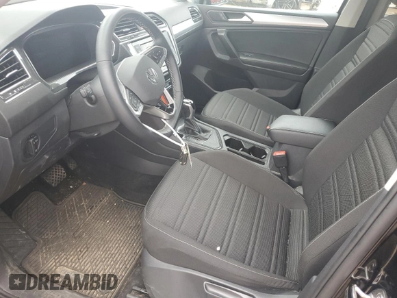 2023 Volkswagen Tiguan S z VIN 3VVRB7AX5PM038208, wystawiony jako Copart lot #44760825 z przebiegiem 33 661 mil mil oraz Szkoda całkowita • Salvage title. Historia ofert i sprzedaży dostępna na DreamBid. Obrazek 7.