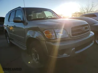 2001 Toyota Sequoia SR5 with VIN 5TDZT34AX1S048641, listed as a Copart auction lot 87735665 with 247,086 mi miles and Salvage Title. Bid and sale history available at carsss.com. Image 4.
