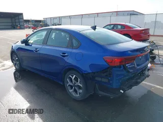 2020 Kia Forte LXS z VIN 3KPF24AD1LE244667, wystawiony jako IAAI lot #39083695 z przebiegiem 77 968 mil mil oraz . Historia ofert i sprzedaży dostępna na DreamBid. Obrazek 3.