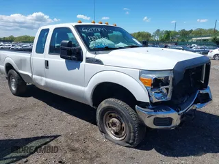 2013 Ford F-250 XL z VIN 1FT7X2B64DEA53476, wystawiony jako IAAI lot #42179841 z przebiegiem 139 179 mil mil oraz . Historia ofert i sprzedaży dostępna na DreamBid. Obrazek 1.