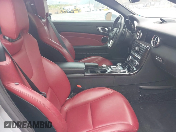2016 Mercedes-Benz SLK 300 z VIN WDDPK3JA6GF120786, wystawiony jako IAAI lot #42194863 z przebiegiem 114 125 mil mil oraz . Historia ofert i sprzedaży dostępna na DreamBid. Obrazek 5.