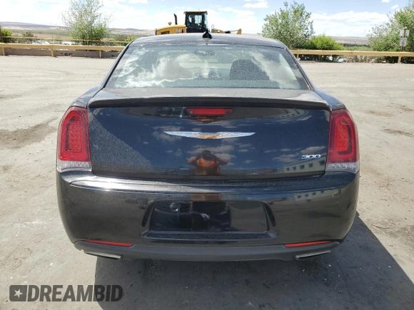 2019 Chrysler 300 Touring with VIN 2C3CCAAG7KH565077, listed as a Copart auction lot 53473735 with 132,873 mi miles and Clean Title. Bid and sale history available at carsss.com. Image 6.