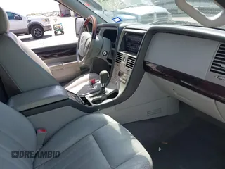 2004 Lincoln Aviator Luxury z VIN 5LMEU68H74ZJ01196, wystawiony jako IAAI lot #41853470 z przebiegiem 102 112 mil mil oraz . Historia ofert i sprzedaży dostępna na DreamBid. Obrazek 5.