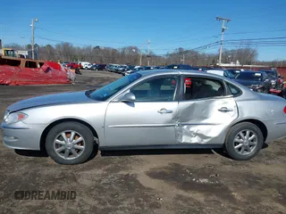 2009 Buick LaCrosse CX with VIN 2G4WC582091148814, listed as a IAAI auction lot 41595101 with 135,845 mi miles. Bid and sale history available at carsss.com. Image 18.
