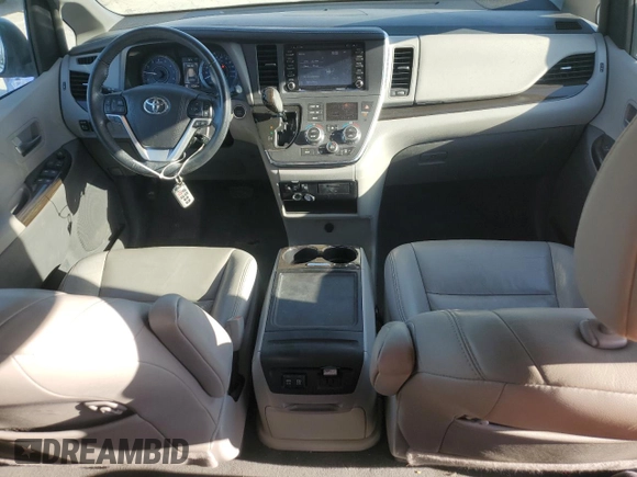 2019 Toyota Sienna XLE Auto Access Seat with VIN 5TDYZ3DC0KS992557, listed as a Copart auction lot 48962085 with 132,365 mi miles and Salvage Title. Bid and sale history available at carsss.com. Image 8.