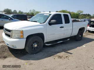 2007 Chevrolet Silverado 1500 LT w/2LT with VIN 2GCEC19JX71663055, listed as a Copart auction lot 51639985 with 219,662 mi miles and Clean Title. Bid and sale history available at carsss.com. Image 1.