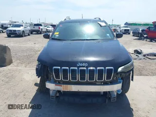 2019 Jeep Cherokee Limited z VIN 1C4PJLDB5KD469816, wystawiony jako IAAI lot #42245187 z przebiegiem 50 387 mil mil oraz . Historia ofert i sprzedaży dostępna na DreamBid. Obrazek 13.