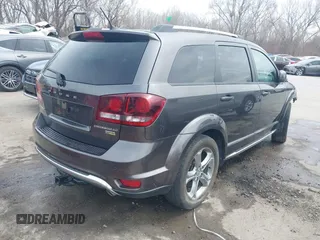 2017 Dodge Journey Crossroad Plus z VIN 3C4PDCGG6HT544668, wystawiony jako IAAI lot #40387483 z przebiegiem 61 712 mil mil oraz . Historia ofert i sprzedaży dostępna na DreamBid. Obrazek 4.