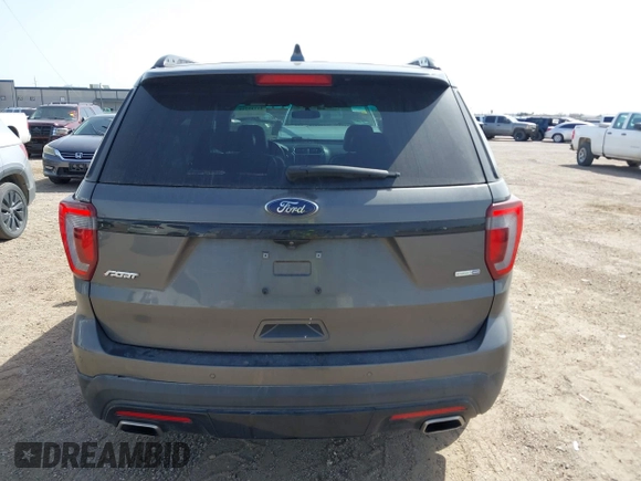 2016 Ford Explorer Sport z VIN 1FM5K8GT0GGA24715, wystawiony jako IAAI lot #41745219 z przebiegiem 124 140 mil mil oraz . Historia ofert i sprzedaży dostępna na DreamBid. Obrazek 16.