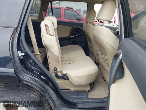 2009 Toyota RAV4 Ltd with VIN JTMZK31VX9D000106, listed as a IAAI auction lot 41621107 with 136,676 mi miles. Bid and sale history available at carsss.com. Image 8.