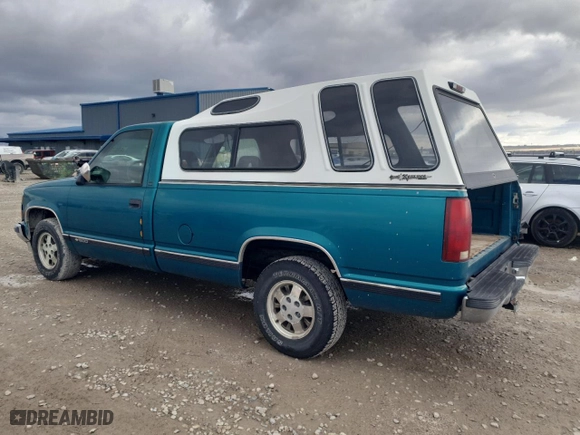 1994 Chevrolet C/K 1500 with VIN 1GCEC14K7RZ287361, listed as a Copart auction lot 47807745 with 204,214 mi miles and Salvage Title. Bid and sale history available at carsss.com. Image 2.