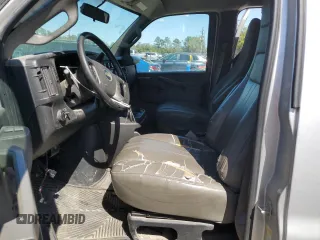 2018 Chevrolet Express Cargo with VIN 1GCWGAFP3J1318769, listed as a Copart auction lot 50991335 with 147,260 mi miles and Clean title. Bid and sale history available at DreamBid. Image 7.