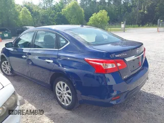 2018 Nissan Sentra SV z VIN 3N1AB7AP5JL620269, wystawiony jako IAAI lot #42303456 z przebiegiem 129 929 mil mil oraz . Historia ofert i sprzedaży dostępna na DreamBid. Obrazek 3.