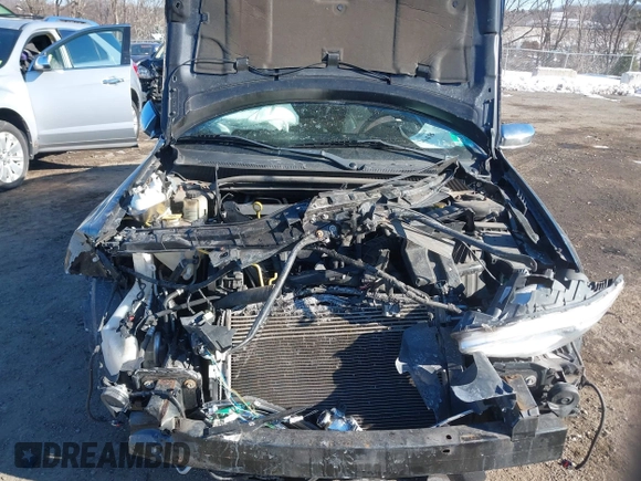 2013 Chrysler 200 Limited with VIN 1C3CCBCB9DN568029, listed as a IAAI auction lot 41412648 with 86,931 mi miles. Bid and sale history available at carsss.com. Image 10.
