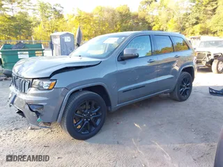 2021 Jeep Grand Cherokee Laredo X with VIN 1C4RJFAG1MC732578, listed as a IAAI auction lot 40575344 with 31,119 mi miles. Bid and sale history available at carsss.com. Image 18.