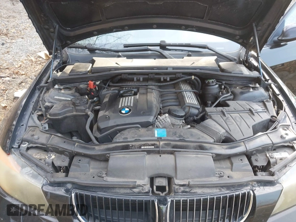 2008 BMW 3 Series 328xi with VIN WBAVC93508K043288, listed as a IAAI auction lot 42060130 with 183,882 mi miles. Bid and sale history available at carsss.com. Image 10.