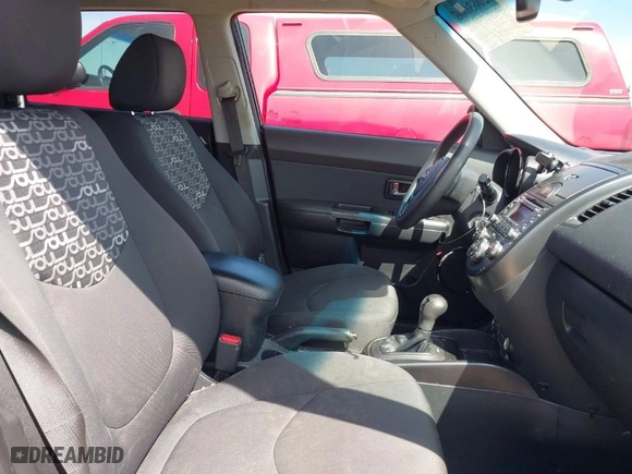 2011 Kia Soul + with VIN KNDJT2A27B7286270, listed as a IAAI auction lot 42063606 with 128,864 mi miles. Bid and sale history available at carsss.com. Image 5.