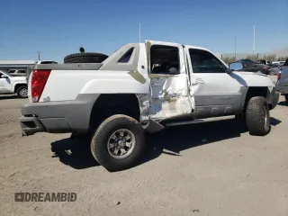 2002 Chevrolet Avalanche with VIN 3GNEK13T12G297202, listed as a Copart auction lot 73373934 with Not Provided miles and Salvage Title. Bid and sale history available at carsss.com. Image 3.