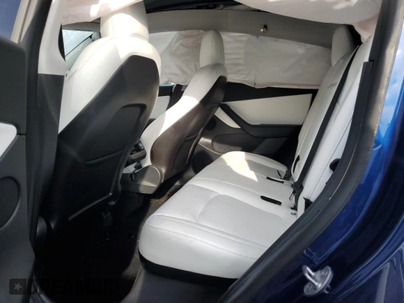 2020 Tesla Model Y Long Range with VIN 5YJYGDEE6LF024397, listed as a Copart auction lot 46519605 with 81,236 mi miles and Non Repairable. Bid and sale history available at DreamBid. Image 11.