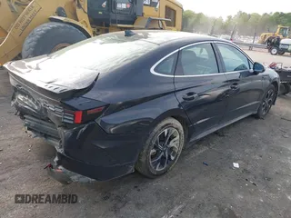 2024 Hyundai Sonata SEL z VIN KMHL64JA8RA373378, wystawiony jako IAAI lot #41975361 z przebiegiem 23 101 mil mil oraz . Historia ofert i sprzedaży dostępna na DreamBid. Obrazek 4.