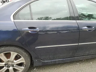 2005 Acura RL z VIN JH4KB16515C014781, wystawiony jako Copart lot #60787895 z przebiegiem Nie podano mil oraz Szkoda całkowita • Salvage title. Historia ofert i sprzedaży dostępna na DreamBid. Obrazek 10.