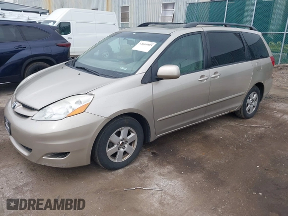2008 Toyota Sienna XLE with VIN 5TDZK22C98S099673, listed as a IAAI auction lot 42661903 with 205,714 mi miles and . Bid and sale history available at DreamBid. Image 2.