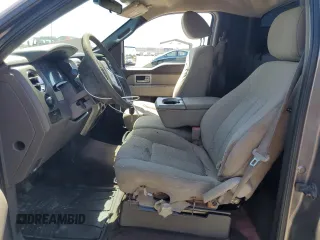 2010 Ford F-150 XL с VIN 1FTMF1CW8AKA64850, выставлен на аукционе Copart как лот 56169285 с пробегом 183 157 миль миль и Списание • Salvage title. История ставок и продаж доступна на DreamBid. Изображение 7.