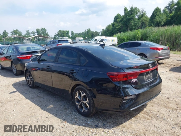 2019 Kia Forte LXS z VIN 3KPF24AD9KE131628, wystawiony jako IAAI lot #42657093 z przebiegiem 163 737 mil mil oraz . Historia ofert i sprzedaży dostępna na DreamBid. Obrazek 3.