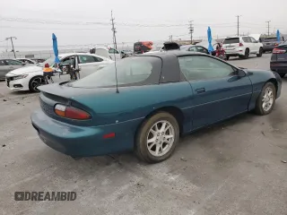 2000 Chevrolet Camaro Z28 z VIN 2G1FP22G3Y2113181, wystawiony jako Copart lot #53142765 z przebiegiem 191 379 mil mil oraz Czysty tytuł • Clean title. Historia ofert i sprzedaży dostępna na DreamBid. Obrazek 3.