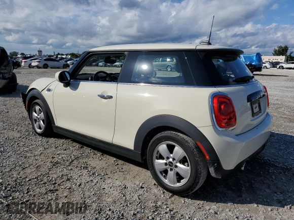2021 MINI Hardtop Cooper с VIN WMWXR3C08M2N99822, выставлен на аукционе Copart как лот 80380884 с пробегом 21 257 миль миль и Списание • Salvage title. История ставок и продаж доступна на DreamBid. Изображение 2.