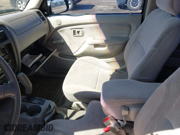 2003 Toyota Tacoma z VIN 5TEVL52N53Z153190, wystawiony jako IAAI lot #41977936 z przebiegiem 206 797 mil mil oraz . Historia ofert i sprzedaży dostępna na DreamBid. Obrazek 5.