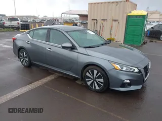 2019 Nissan Altima SV z VIN 1N4BL4DV7KC145668, wystawiony jako IAAI lot #41562754 z przebiegiem 49 576 mil mil oraz . Historia ofert i sprzedaży dostępna na DreamBid. Obrazek 1.