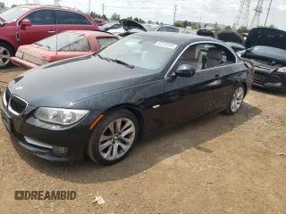 2012 BMW 3 Series 328i z VIN WBADW3C5XCE823421, wystawiony jako Copart lot #71352964 z przebiegiem 82 388 mil mil oraz Nie do naprawy • Non repairable. Historia ofert i sprzedaży dostępna na DreamBid. Obrazek 1.