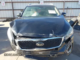 2018 Kia Sorento LX with VIN 5XYPG4A39JG342455, listed as a IAAI auction lot 41366386 with 131,033 mi miles. Bid and sale history available at carsss.com. Image 6.