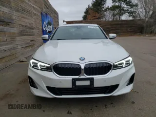 2025 BMW 3 Series 330i xDrive with VIN 3MW89CW0XS8F01114, listed as a Copart auction lot 85291244 with 891 mi miles and Clean Title. Bid and sale history available at carsss.com. Image 5.