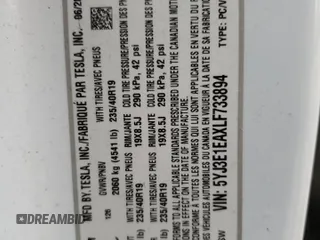 2020 Tesla Model 3 Standard Range Plus z VIN 5YJ3E1EAXLF733894, wystawiony jako Copart lot #49152645 z przebiegiem Nie podano mil oraz Czysty tytuł • Clean title. Historia ofert i sprzedaży dostępna na DreamBid. Obrazek 12.