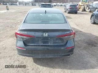 2025 Honda Civic Sport with VIN 2HGFE2F55SH520916, listed as a IAAI auction lot 41628848 with 3,900 mi miles and . Bid and sale history available at carsss.com. Image 16.