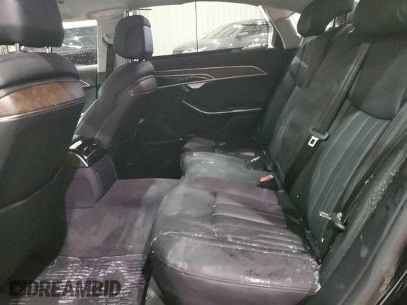 2024 Audi A8 z VIN WAULDAF88RN011314, wystawiony jako Copart lot #44944685 z przebiegiem 5 063 mil mil oraz Szkoda całkowita • Salvage title. Historia ofert i sprzedaży dostępna na DreamBid. Obrazek 10.