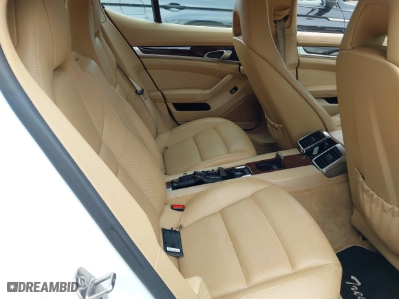 2013 Porsche Panamera with VIN WP0AA2A72DL014124, listed as a IAAI auction lot 42115410 with 184,206 mi miles. Bid and sale history available at carsss.com. Image 8.