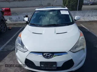 2012 Hyundai Veloster w/Gray Int с VIN KMHTC6ADXCU027658, выставлен на аукционе IAAI как лот 41517929 с пробегом 142 884 миль миль и . История ставок и продаж доступна на DreamBid. Изображение 6.