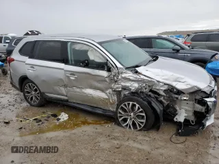 2018 Mitsubishi Outlander ES z VIN JA4AZ3A3XJZ062453, wystawiony jako Copart lot #55823265 z przebiegiem 59 084 mil mil oraz Szkoda całkowita • Salvage title. Historia ofert i sprzedaży dostępna na DreamBid. Obrazek 4.