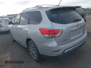 2013 Nissan Pathfinder SL with VIN 5N1AR2MN1DC627348, listed as a IAAI auction lot 40151386 with 132,890 mi miles and . Bid and sale history available at DreamBid. Image 3.