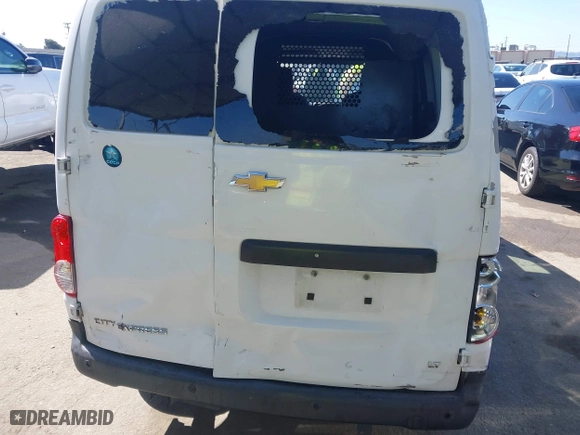 2015 Chevrolet City Express Cargo Van LT with VIN 3N63M0ZN8FK708740, listed as a IAAI auction lot 42004531 with 262,567 mi miles. Bid and sale history available at carsss.com. Image 6.