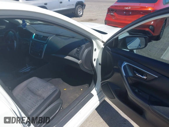 2016 Nissan Altima S with VIN 1N4AL3AP4GC251529, listed as a IAAI auction lot 41825719 with 159,396 mi miles and . Bid and sale history available at DreamBid. Image 5.