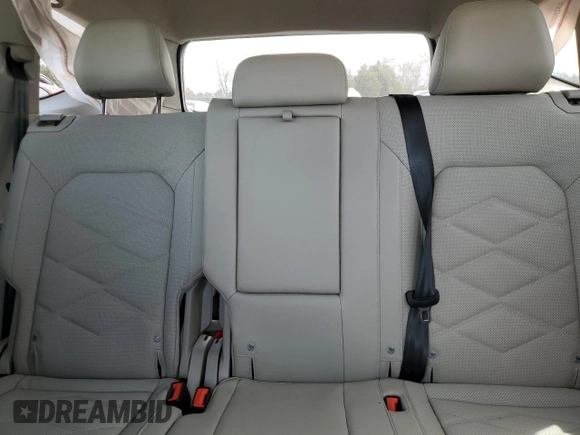 2024 Volkswagen Atlas SE with VIN 1V2LR2CAXRC548312, listed as a Copart auction lot 48427095 with 16,051 mi miles and Salvage title. Bid and sale history available at DreamBid. Image 10.