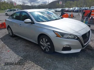 2019 Nissan Altima 2.5 S with VIN 1N4BL4BV7KC237320, listed as a IAAI auction lot 41984009 with 165,765 mi miles. Bid and sale history available at carsss.com. Image 1.