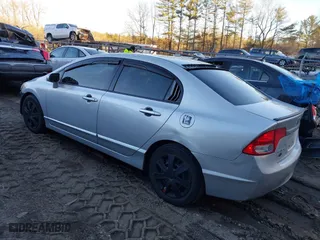 2009 Honda Civic Sdn LX with VIN 2HGFA16509H541284, listed as a IAAI auction lot 41497005 with 146,686 mi miles. Bid and sale history available at carsss.com. Image 3.